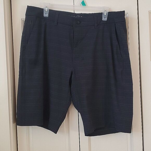 HANGTEN Men's Shorts, Size 38, NWOT! - Picture 1 of 8